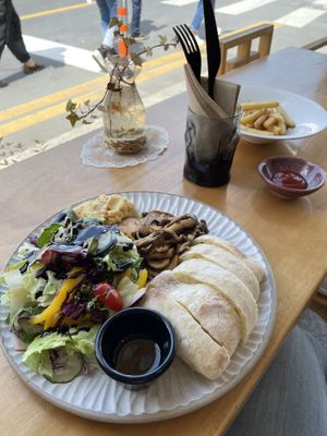   at Cafe Vege Bakery in Gyeongju