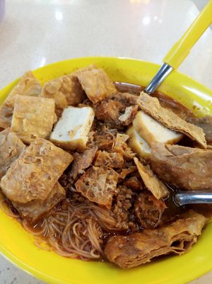 Mee siam 米暹 at Unicuz Vegetarian 宏缘素食 - Clementi in West Singapore
