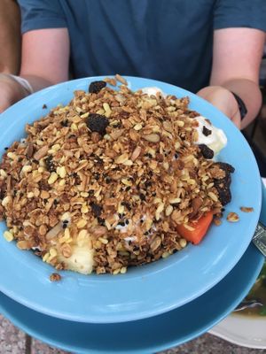 vegan fruit yogurt muesli at Blue Diamond in Chiang Mai
