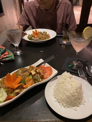 Cashew Nut Tofu at Noi Thai in Honolulu