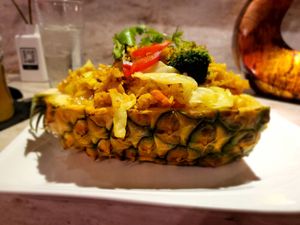 Cashew pineapple fried rice at Noi Thai in Honolulu