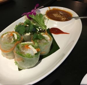 Rolls at Noi Thai in Honolulu