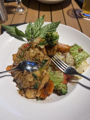 Vegan friendly drunken noodles   at Noi Thai in Honolulu