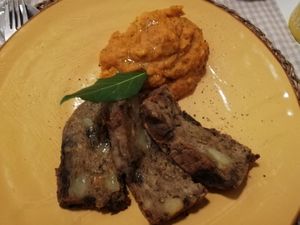 Polpettone di legumi con purè di carote at ErbOsteria in Trieste