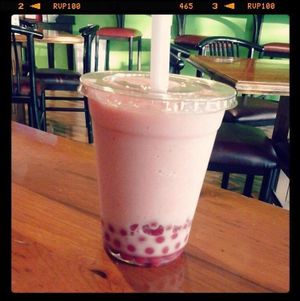 Strawberry Smoothie
with coconut milk
Strawberry popping boba at Cafe Boba in Kentwood