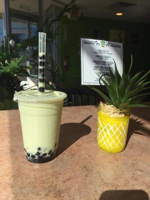 Avocado Smoothie
with soy milk
(ask for no avocado powder to make vegan)
Original boba at Cafe Boba in Kentwood
