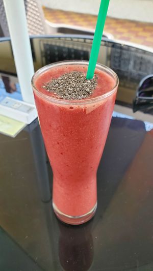 Smoothie de frutos rojos at Fratello Vegan in Cuenca