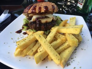 Burger and fries  at Fratello Vegan in Cuenca
