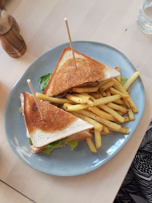 Cheeseburger toast at Beans&more in Jyvaskyla