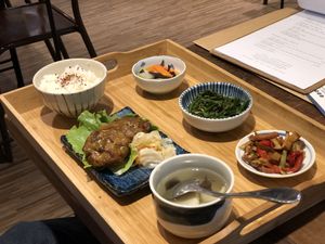 A Chinese set at Blossom Rena Vegan Cafe 貝多蕾納 in Taipei
