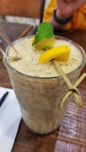 Hawaiian Smoothie at Blossom Rena Vegan Cafe 貝多蕾納 in Taipei