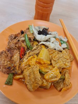 $3 ~ 11/12/22 at Kong Meng San Phor Kark See Monastery in Central Singapore