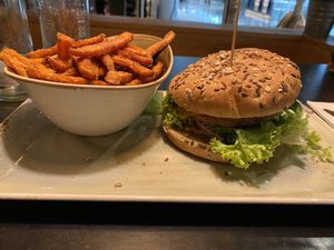 Fabelhafter burger at MUC - Hans im Glück - T2 in Munich