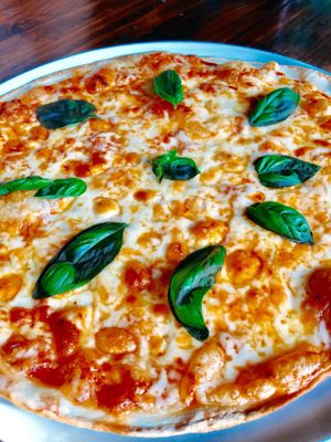 Margarita Pizza at Hobgoblin - Roppongi in Tokyo