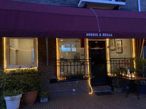 Outside  at Morris and Bella in Amsterdam