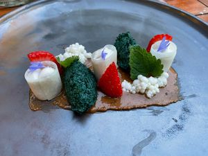 Pre-dessert more savoury than sweet at Morris and Bella in Amsterdam