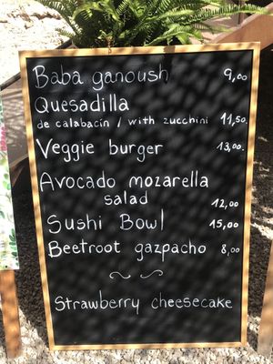 Meals  at S'Hortet in Mallorca