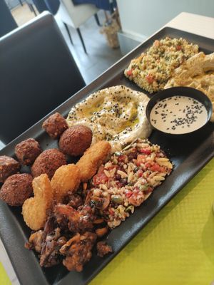 Hummus platter at Tahina in Tours