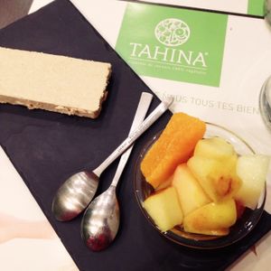 Le dessert, 'patisserie du moment': vegan halva and fruit salad. at Tahina in Tours