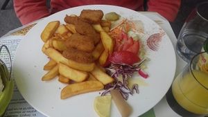 plat du jour. nuggets et frites   at Tahina in Tours