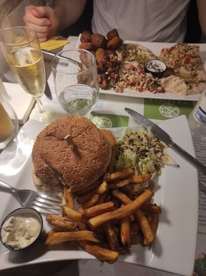 Fish burger at Tahina in Tours