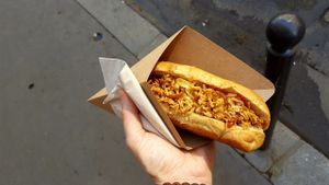 Vegan on the go! at Hot Vog in Paris