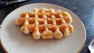 Waffle at Hot Vog in Paris