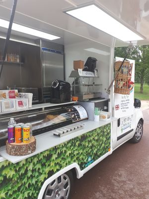 Their foodtruck at the Jardin d'acclimatation at Hot Vog in Paris