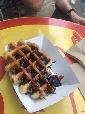 Waffle at Hot Vog in Paris