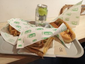 Desayuno at Hot Vog in Paris