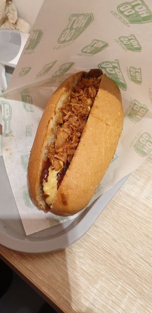 Hot dog at Hot Vog in Paris