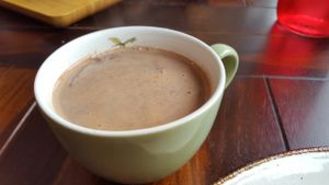 Chocolat chaud un peu épicé - quel réconfort!   at Les Gourmandises Louca  in Quebec