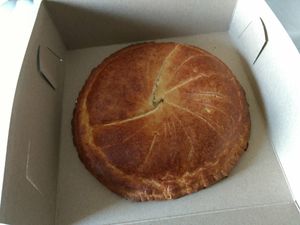 Delicieuse galette des rois !! Et la buche de noel chococaramel aussi ⛄⛄⛄⛄  at Les Gourmandises Louca  in Quebec