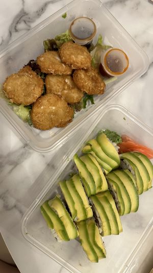 Vegan Fishcake and vegan Sushi  at Tong De Veggie 同德素食 in Kowloon