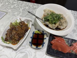 “Lamb“ satay skewers and spicy dumplings  at Tong De Veggie 同德素食 in Kowloon