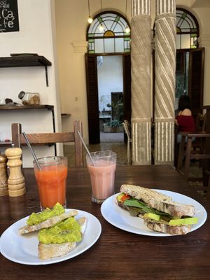   at El Cafe in Havana