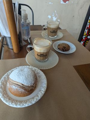 Sonha with chocolate cream, cookie and 2 Lattes at Padoca Vegan in Sao Paulo