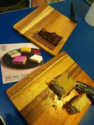 Sharp Sharp healthy cakes at Mastino V in Amsterdam