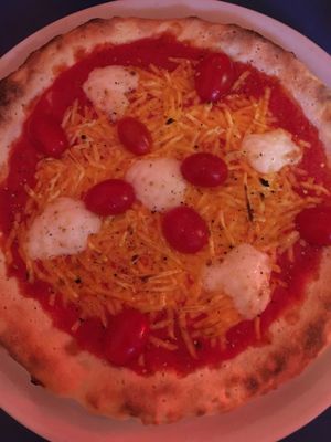 Classic pizza at Mastino V in Amsterdam