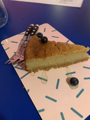 Cheesecake- dry and over sweeted at Mastino V in Amsterdam