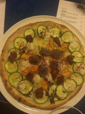 New vegan pizza at Mastino V in Amsterdam