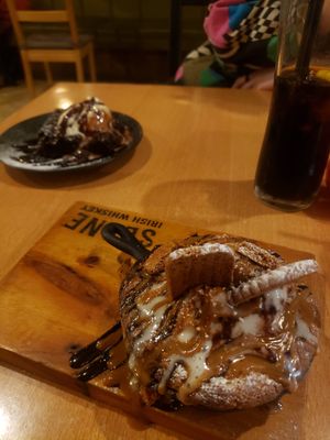 COOKIE DOUGHHHHH (biscoff) and brownie, both with ice cream at Down the Hatch in Liverpool