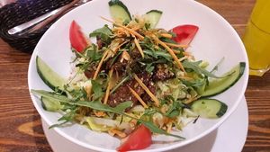 Rice noodles, salads and vegetables  at Chi Oh in Berlin