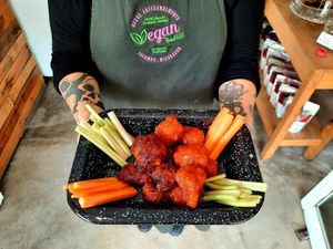 Cauliflower wings 🔥🔥🔥 uff simplemente deliciosas! at Vegan Parad-ice in Cruz De Huanacaxtle
