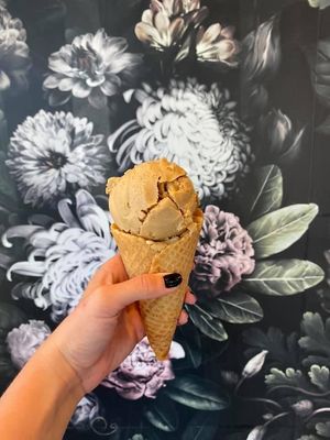 Coffee ice cream at Doe Donuts in Portland