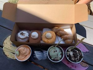  at Doe Donuts in Portland