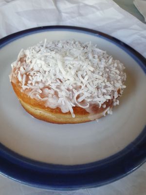  at Doe Donuts in Portland