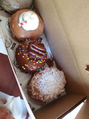  at Doe Donuts in Portland