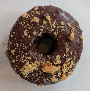 Butterfinger at Doe Donuts in Portland