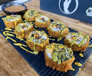Crunchy sushi  at Attila Hildmann Organic Snackbar I in Berlin